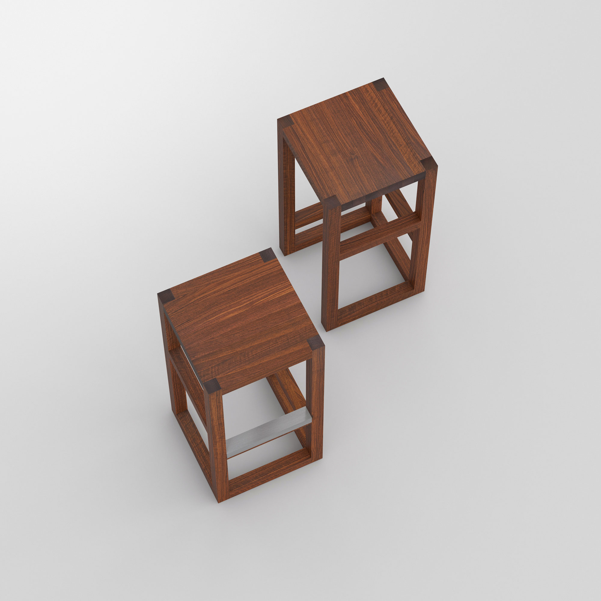 Massivholz Barhocker STEP cam2 Maßgefertigt aus Massivholz von vitamin design