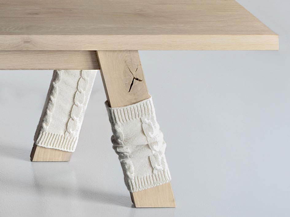 Möbel Socken Zubehör BANK STULPEN emv Maßgefertigt aus Massivholz von vitamin design