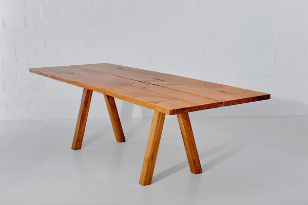 Design Baumtisch PAPILIO Edited Maßgefertigt aus Massivholz von vitamin design