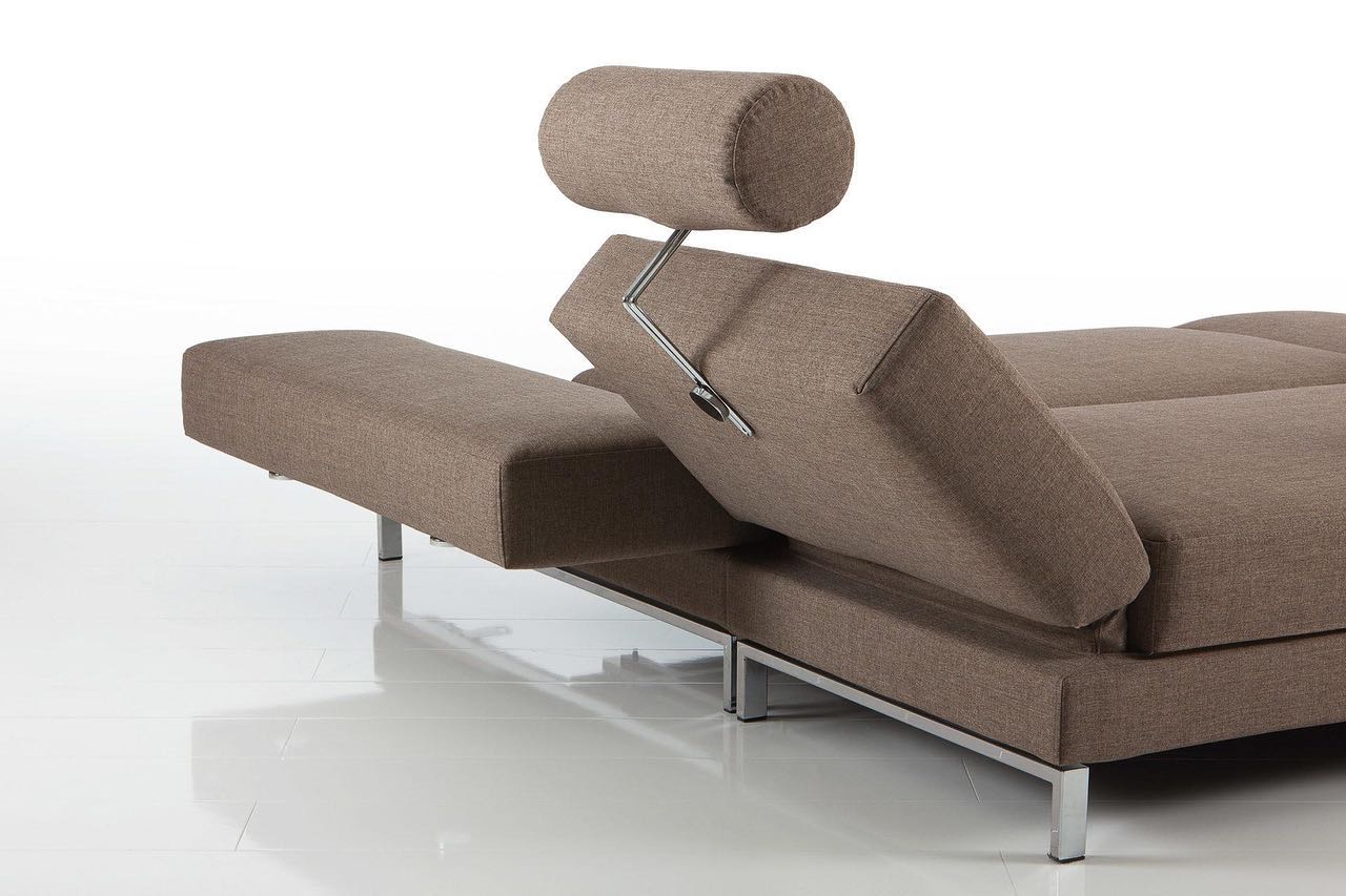 Multifunctional to suit smaller living spaces: #sofabed four-two #designstore #modumshop #furnituremanufacturer @bruehl_official⁣ Can be used as a compact corner solution that seats four, as a lounging area or as comfortable 150 x 210cm double bed. The sofa features a small table/tray underneath the armrest. The chair longue’s armrest can be pulled towards the front to form an additional backrest. Additional optionally available features, such as headrests or table units that can be very useful when four-two is used as a bed, provide even more comfort